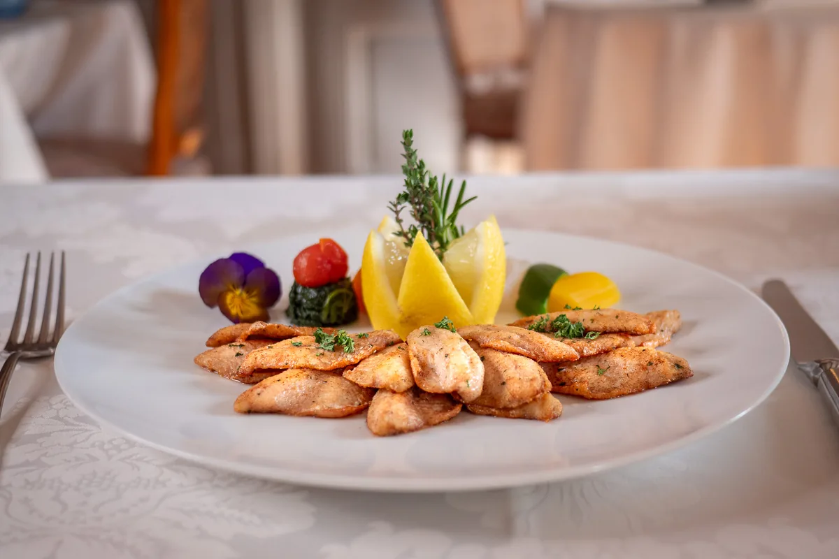 Filets de perche du lac Léman — Auberge Les Platanes Chéserex