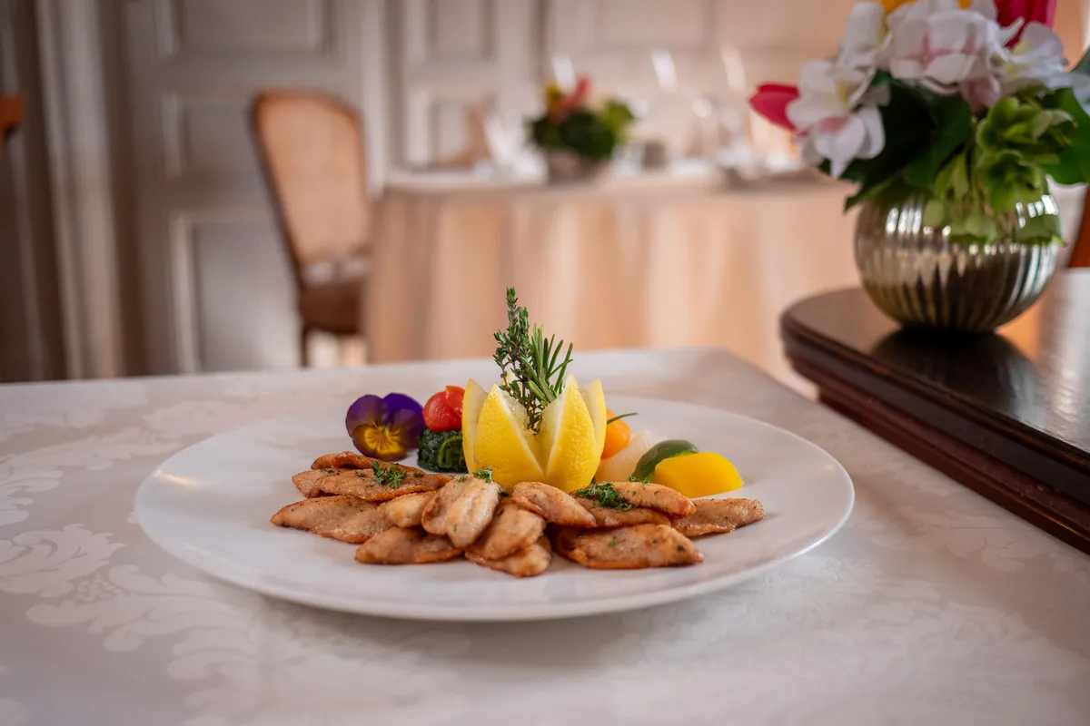 Filets de perche du lac Léman — Auberge Les Platanes Chéserex