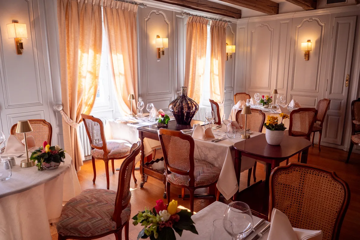 Salle Mont Blanc restaurant gastronomique — Auberge Les Platanes Chéserex