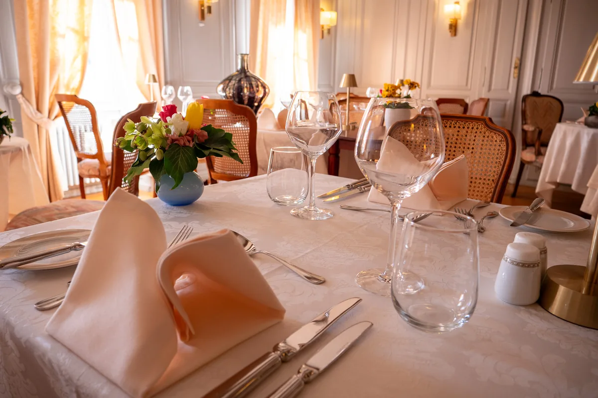 Salle Mont Blanc restaurant gastronomique — Auberge Les Platanes Chéserex