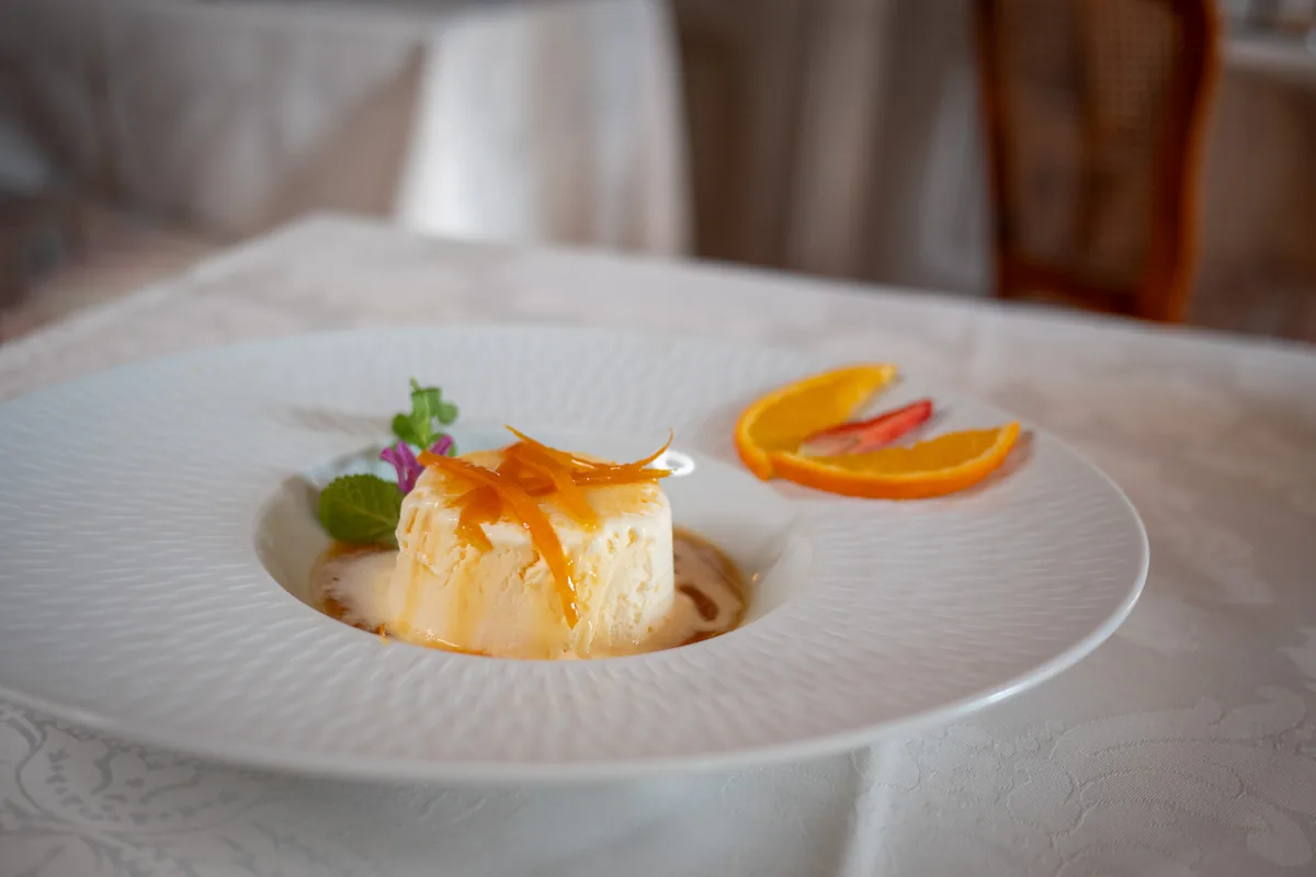 Soufflé glacé au Cointreau — Auberge Les Platanes Chéserex