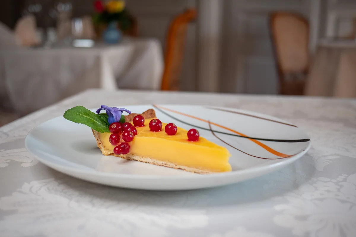 Tarte au citron maison — Auberge Les Platanes Chéserex